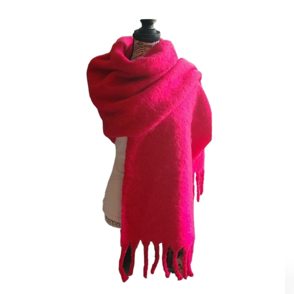Banana Republic Factory Accessories - NWT! Banana Republic Red Boucle Wrap